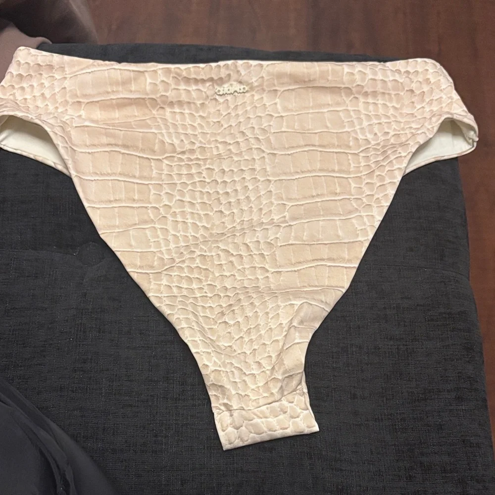 SKIMS Beige Textured High-Cut Bikini Bottom